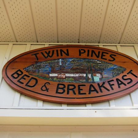 Twin Pines Bed And Breakfast Peterborough Buitenkant foto