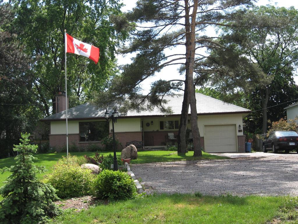 Twin Pines Bed And Breakfast Peterborough Buitenkant foto