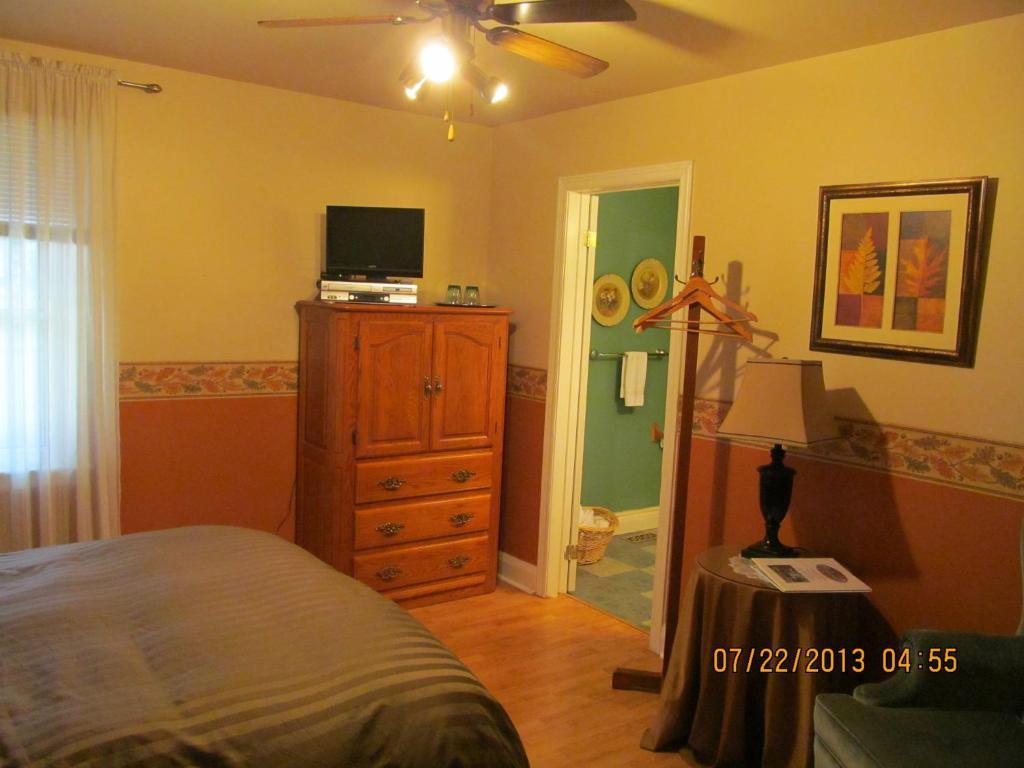 Twin Pines Bed And Breakfast Peterborough Kamer foto